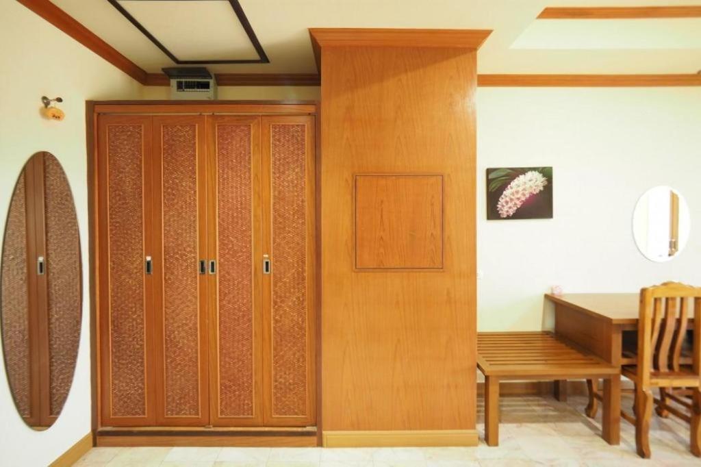 Amornsukhothai Hotel Экстерьер фото
