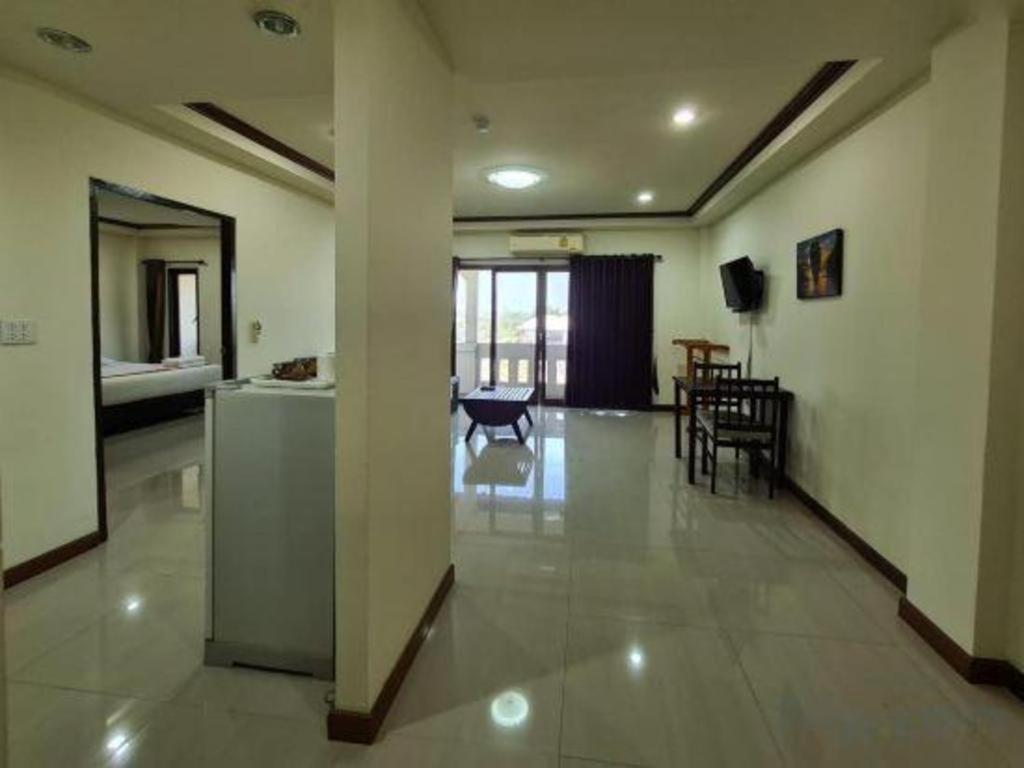 Amornsukhothai Hotel Экстерьер фото