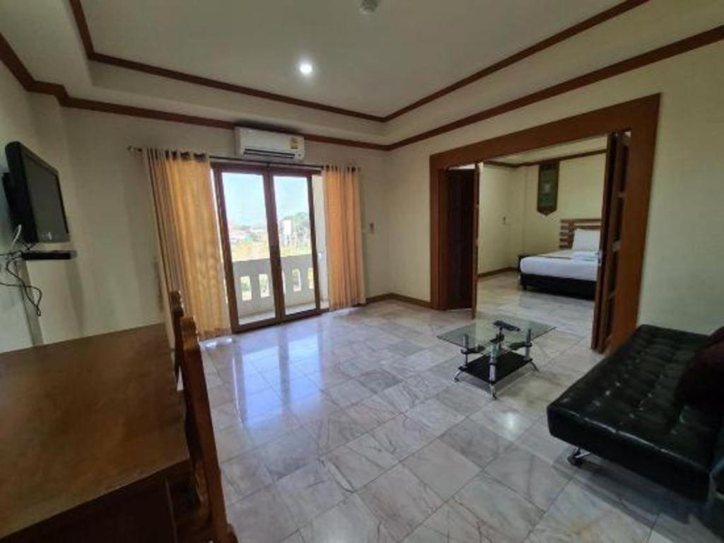 Amornsukhothai Hotel Экстерьер фото
