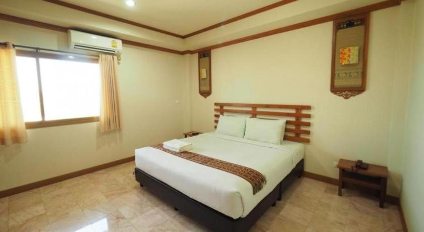 Amornsukhothai Hotel Экстерьер фото