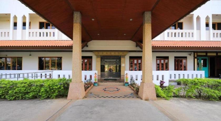 Amornsukhothai Hotel Экстерьер фото