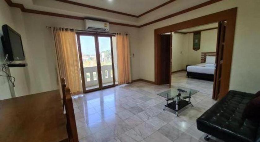 Amornsukhothai Hotel Экстерьер фото