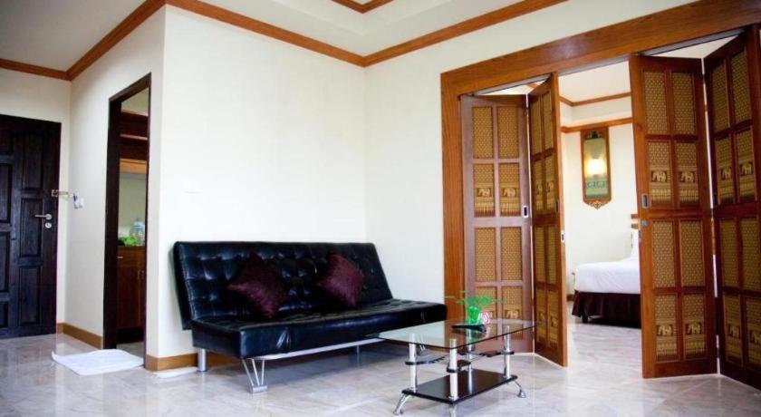 Amornsukhothai Hotel Экстерьер фото