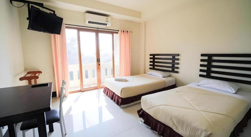 Amornsukhothai Hotel Экстерьер фото