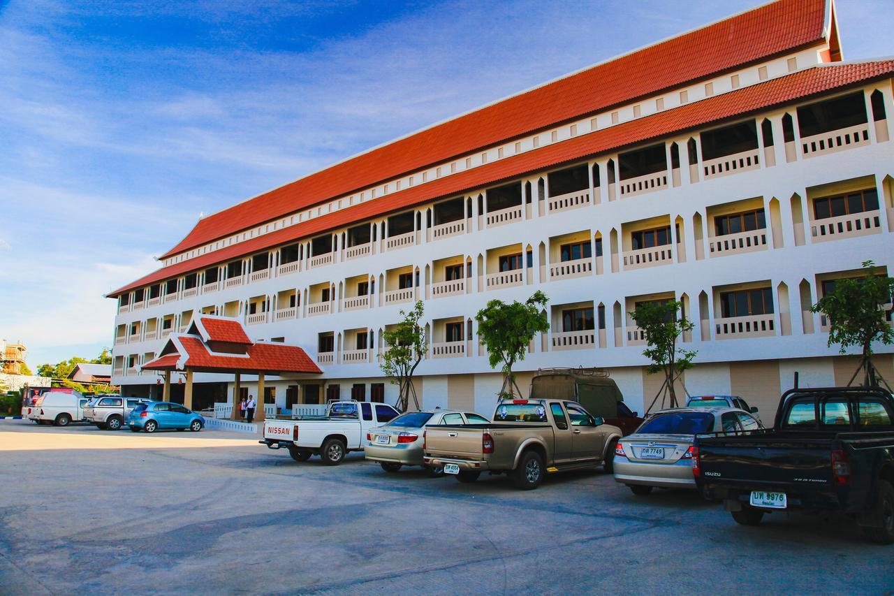 Amornsukhothai Hotel Экстерьер фото